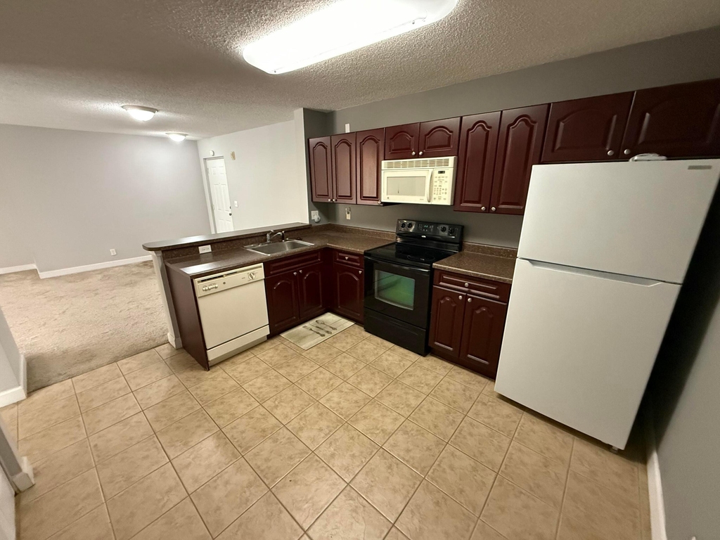 5821 Riverside Drive - Photo 10