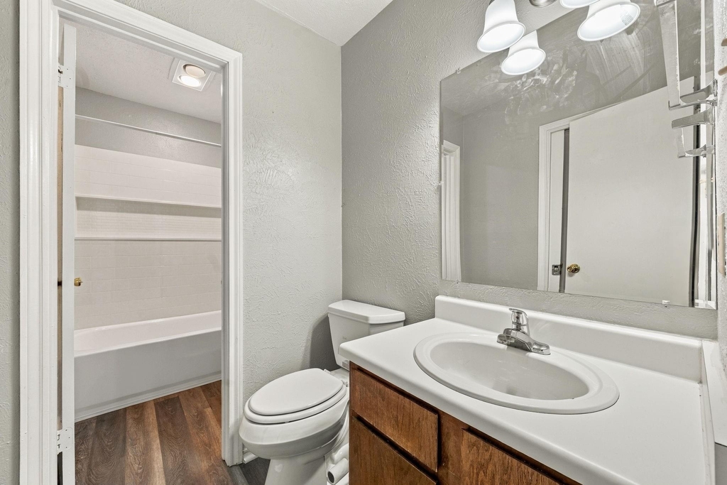 1108 N Elm Street - Photo 15
