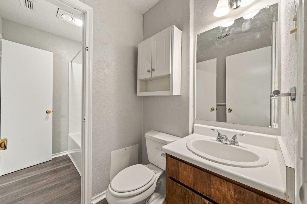 1108 N Elm Street - Photo 10