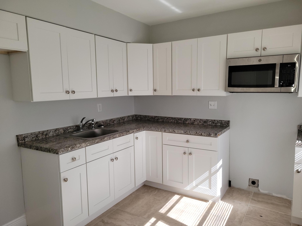 651 Ne 46th Court - Photo 3
