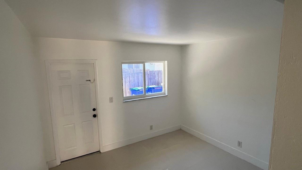 220 Se 22nd Avenue - Photo 8