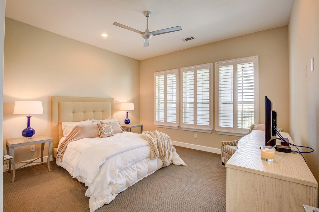5015 Meridian Lane - Photo 9