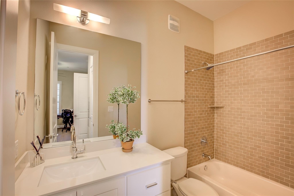 5015 Meridian Lane - Photo 18