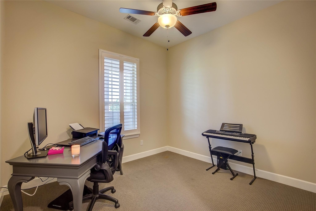 5015 Meridian Lane - Photo 16