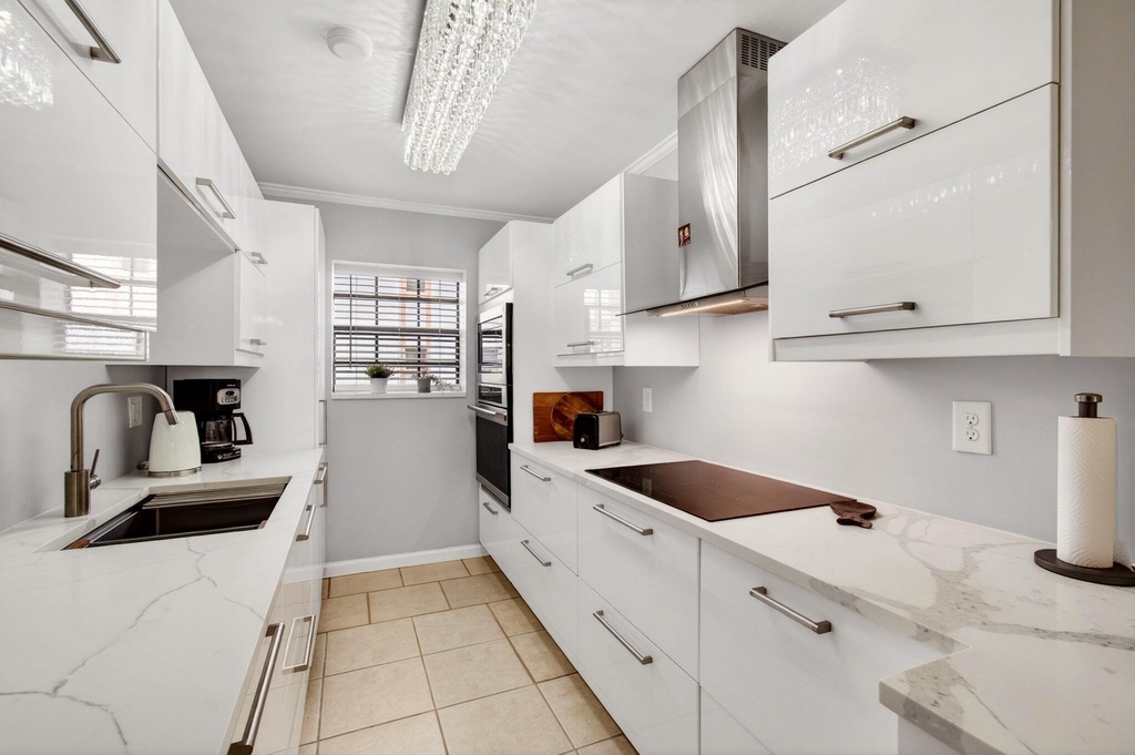 321 Norwood Terrace - Photo 7