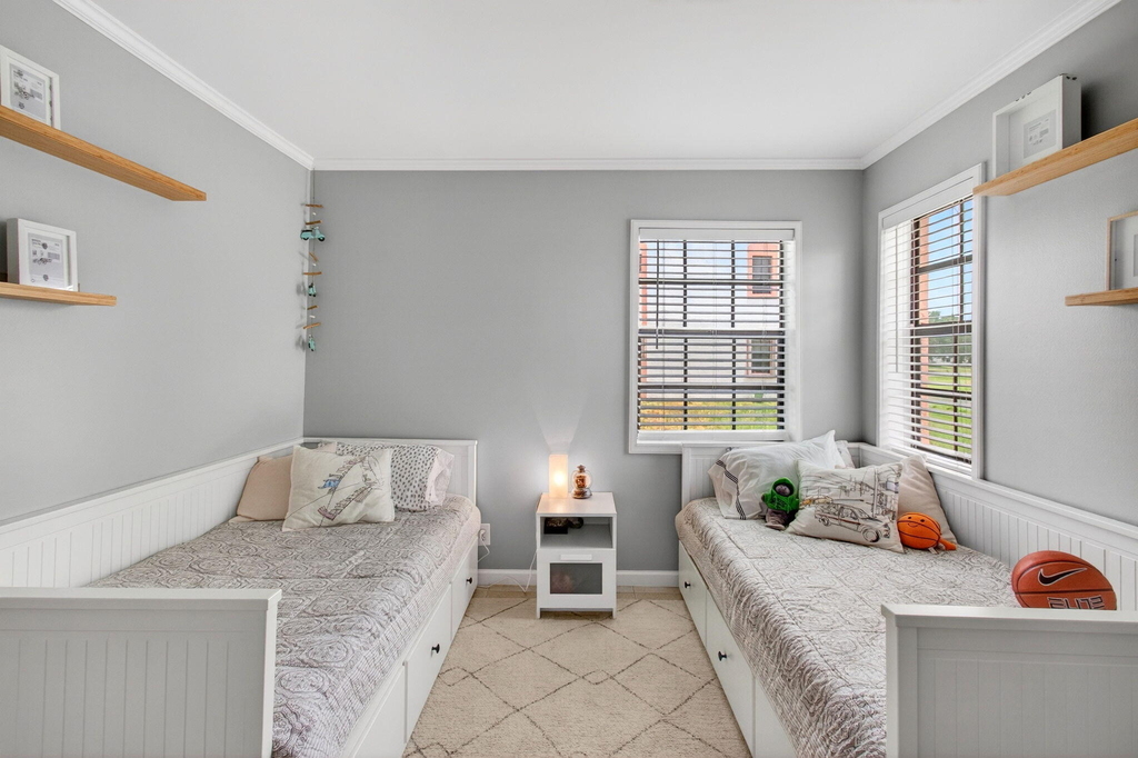321 Norwood Terrace - Photo 16