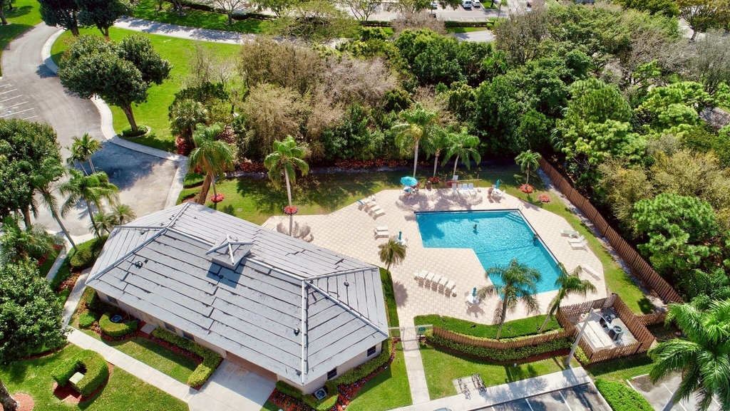 321 Norwood Terrace - Photo 24