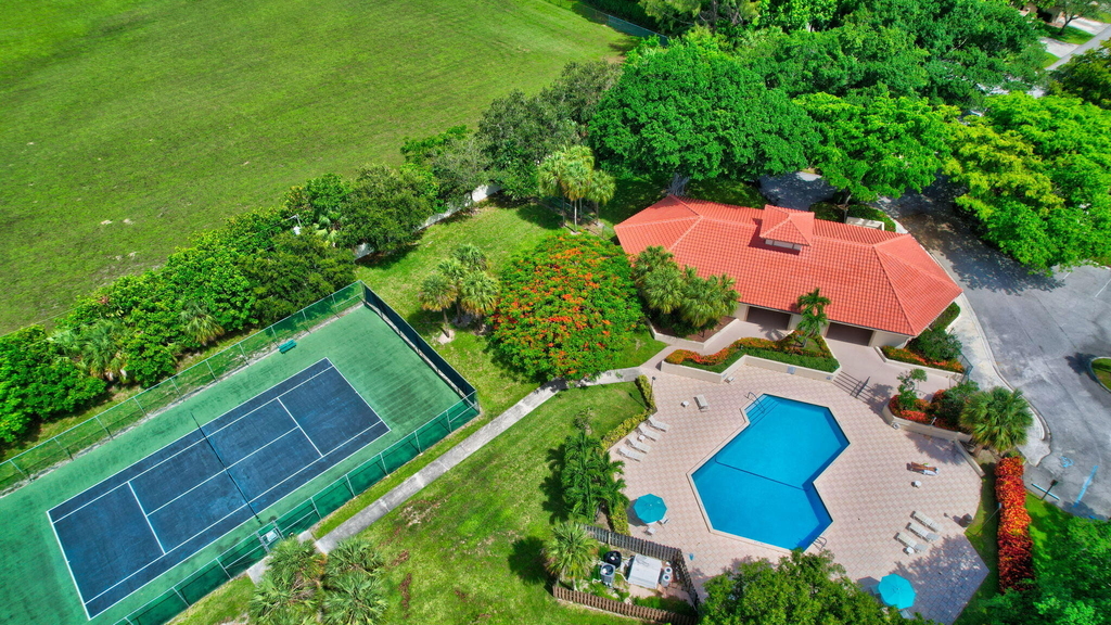 321 Norwood Terrace - Photo 23