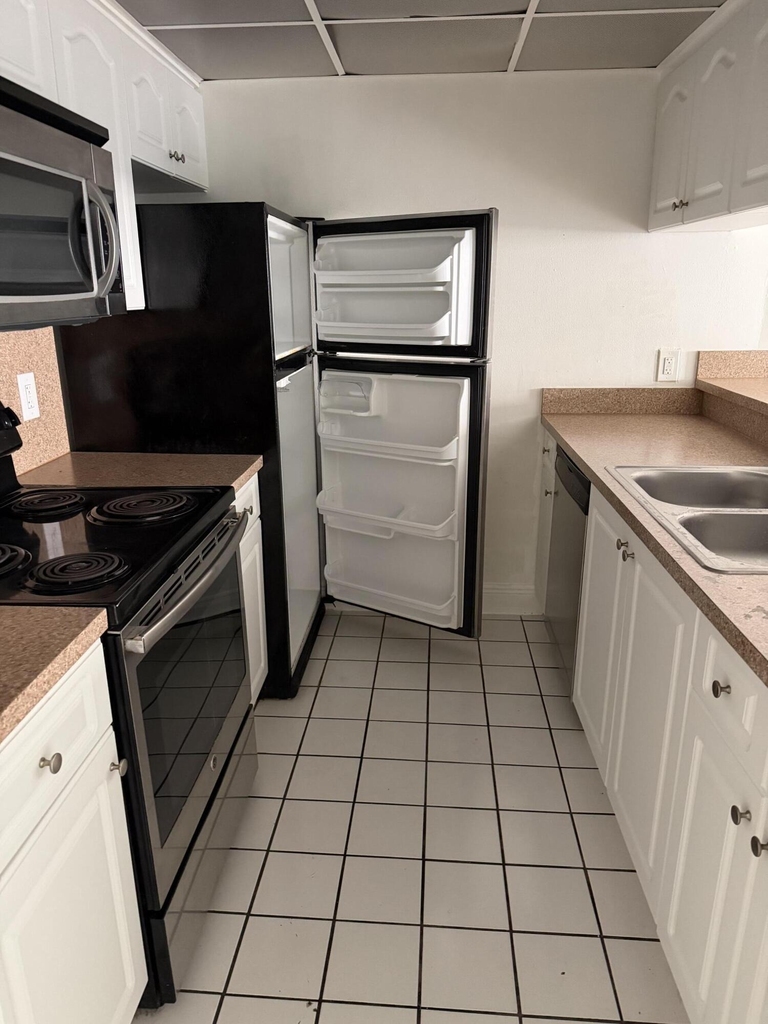8160 Geneva Court - Photo 13