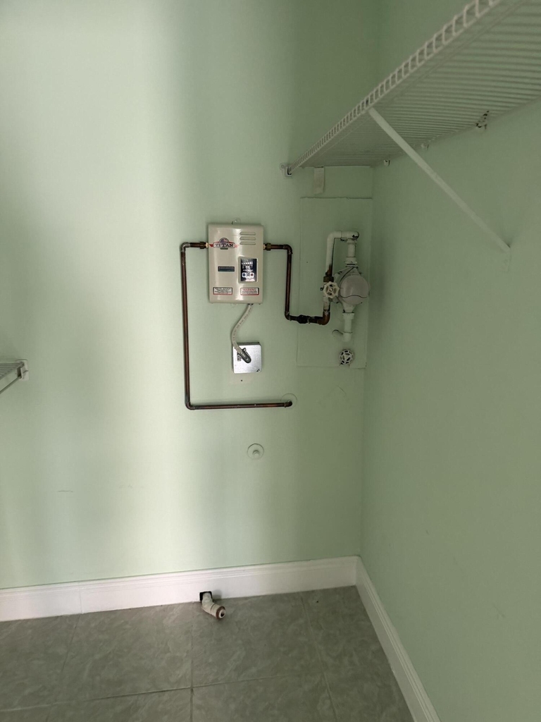 8160 Geneva Court - Photo 10