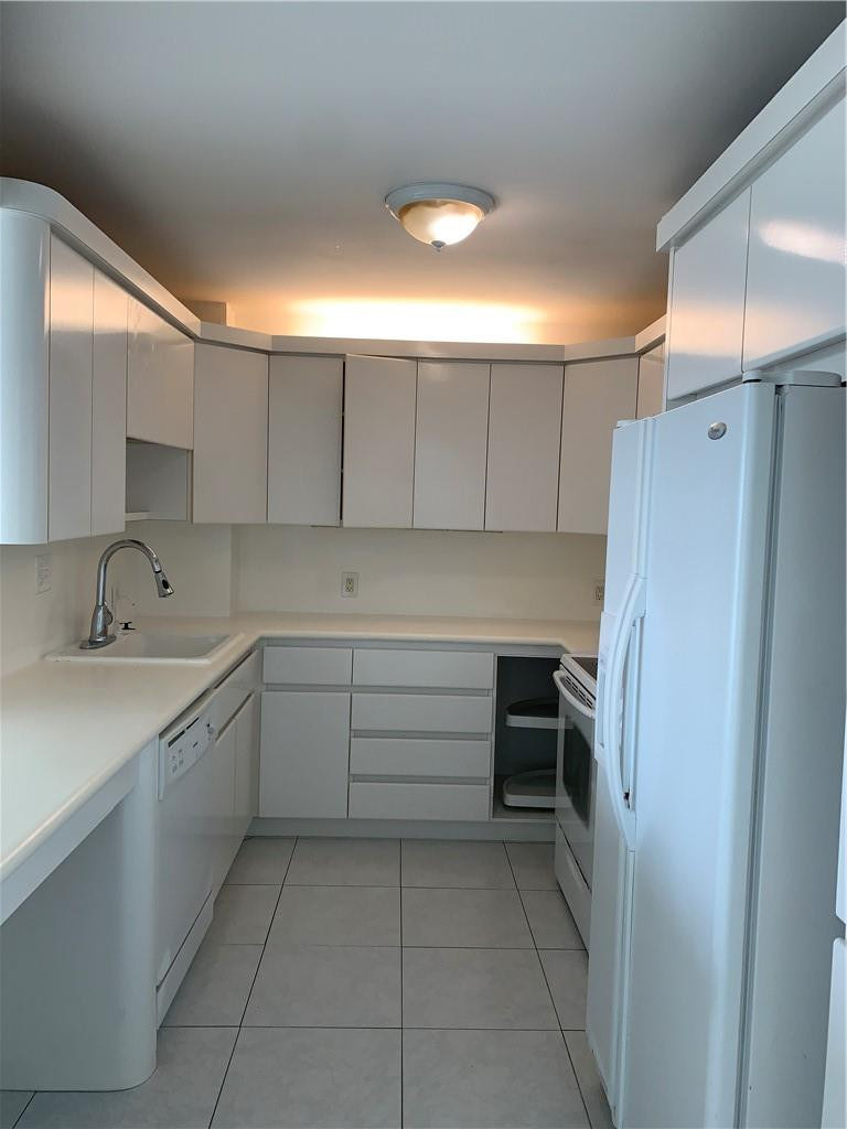 100 Bayview Drive - Photo 8