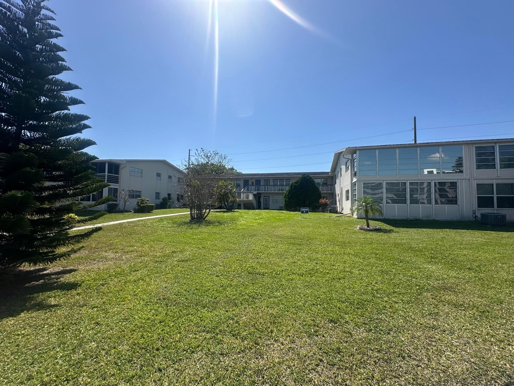 264 Farnham K - Photo 21