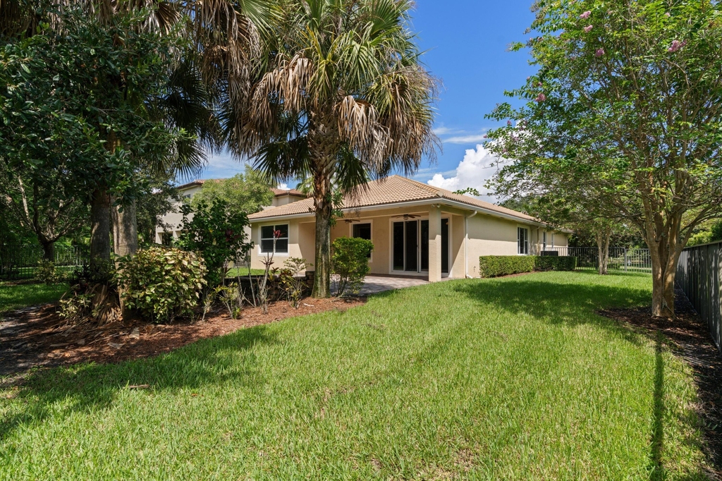 102 Crab Cay Way - Photo 19
