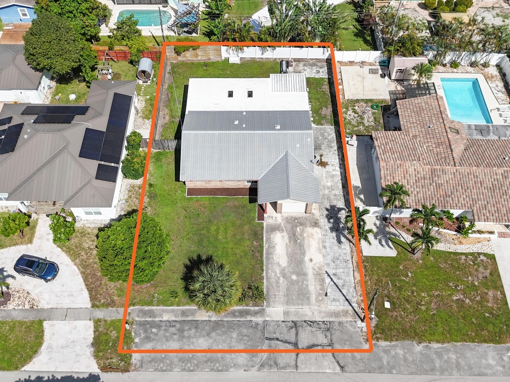 2233 Nw 3rd Avenue - Photo 32
