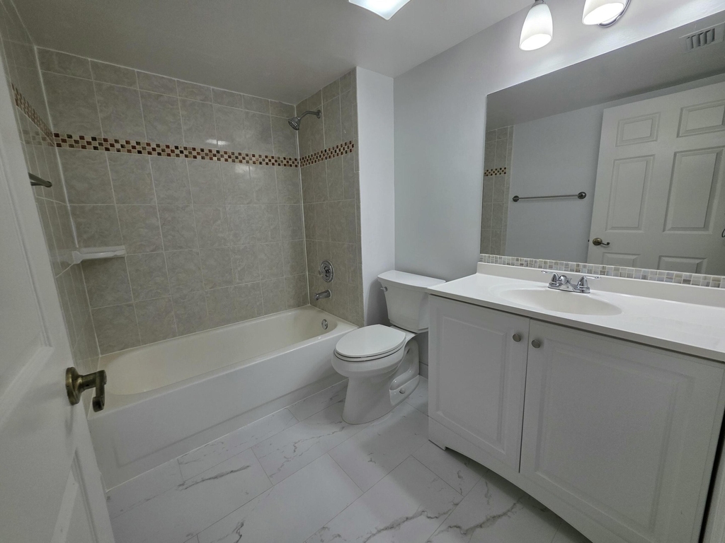 3300 Jaywood Terrace - Photo 8