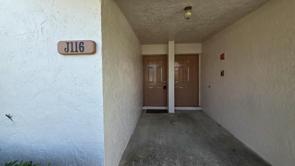 3300 Jaywood Terrace - Photo 2