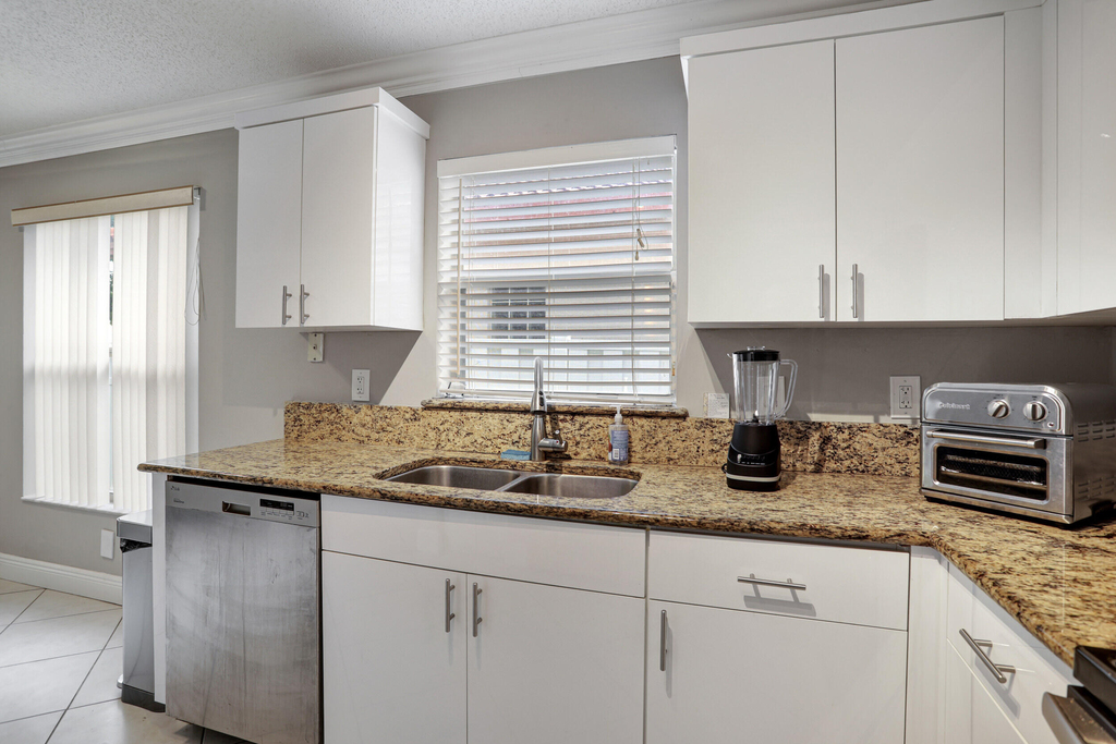 6242 Nw 38th Drive - Photo 39