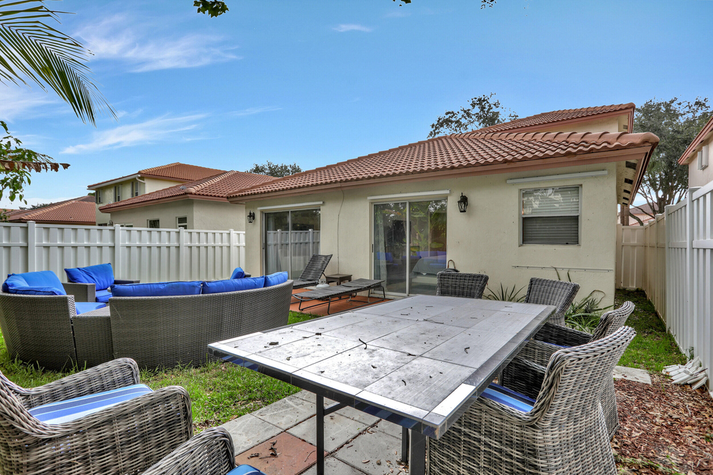 6242 Nw 38th Drive - Photo 11