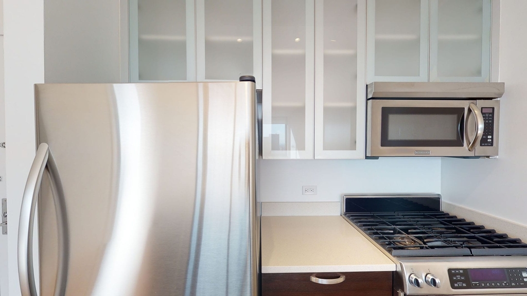 808 Columbus Ave - Photo 2