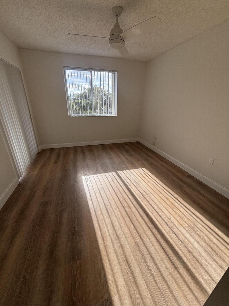3870 Lyons Road - Photo 10
