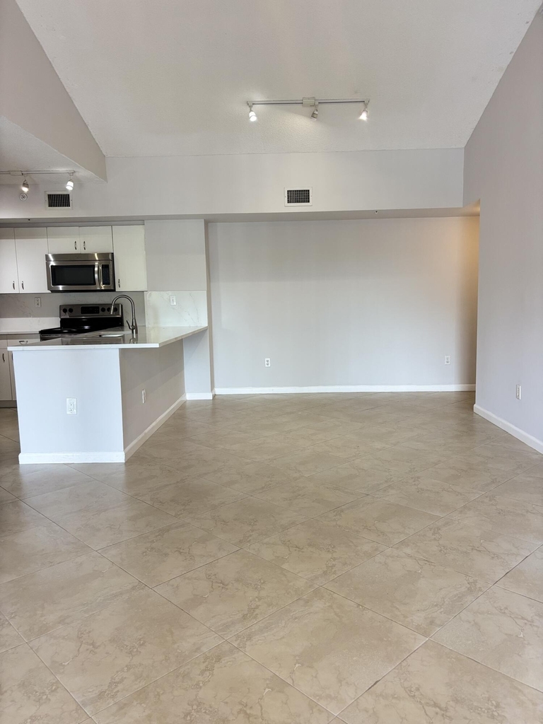 2640 S University Drive - Photo 7