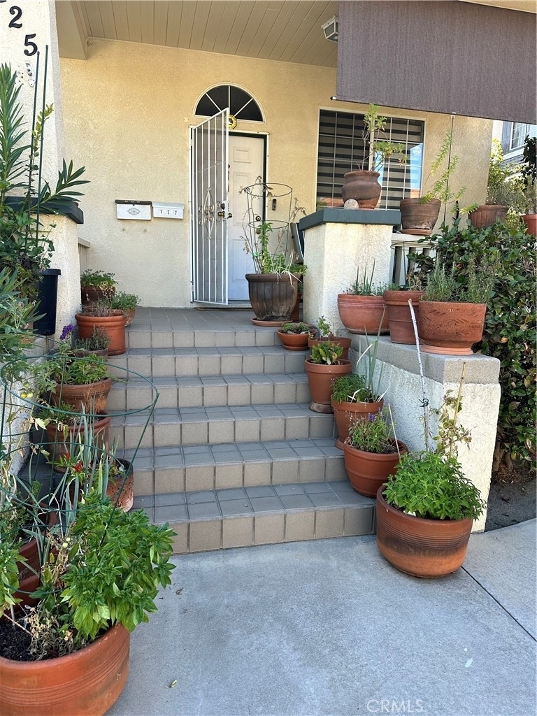 125 N Marguerita - Photo 1