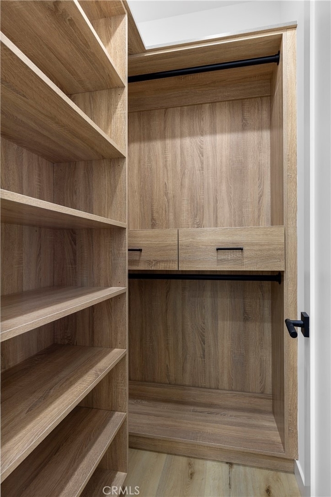 22920 Califa - Photo 19