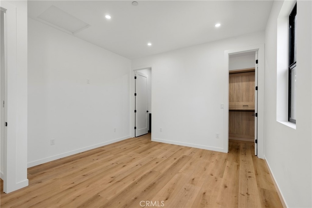 22920 Califa - Photo 16
