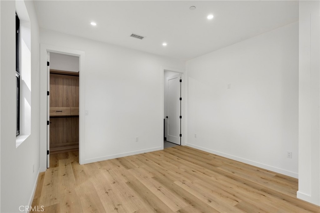 22920 Califa - Photo 13