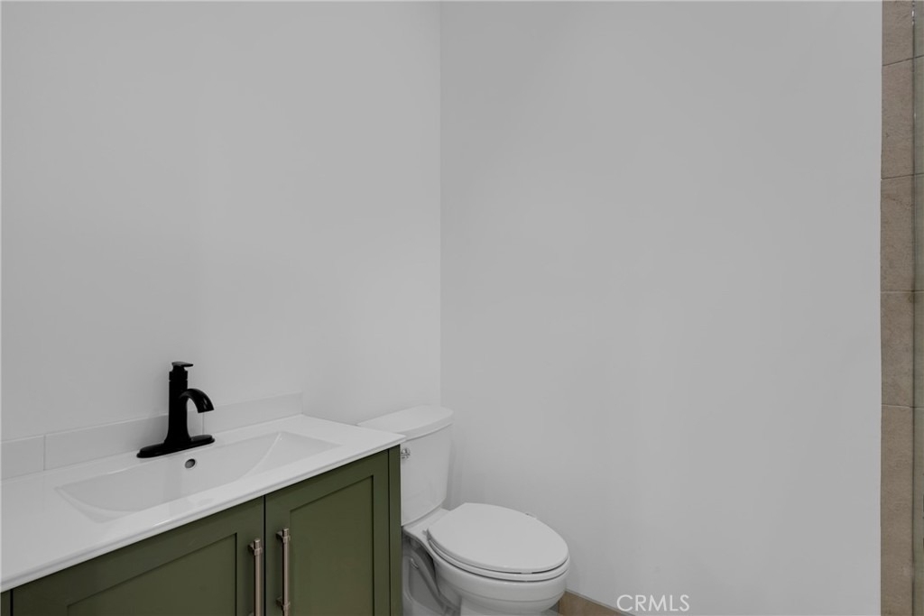 22920 Califa Street - Photo 12