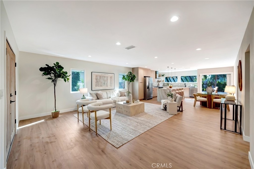 22120 Costanso Street - Photo 3