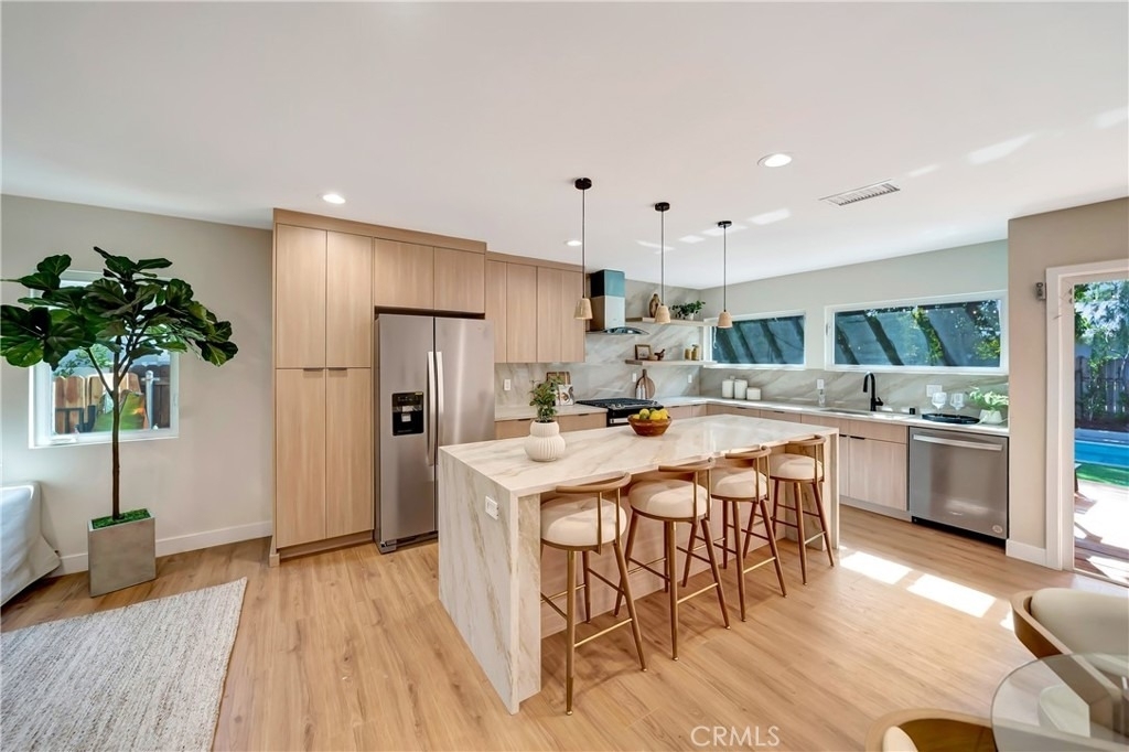 22120 Costanso Street - Photo 5