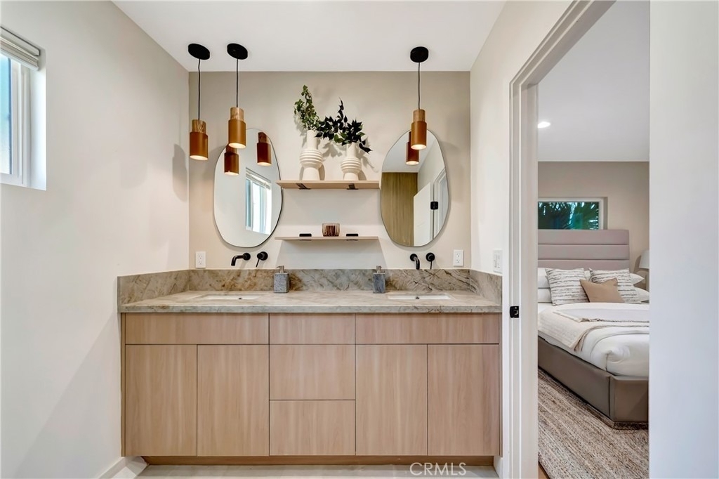 22120 Costanso Street - Photo 20