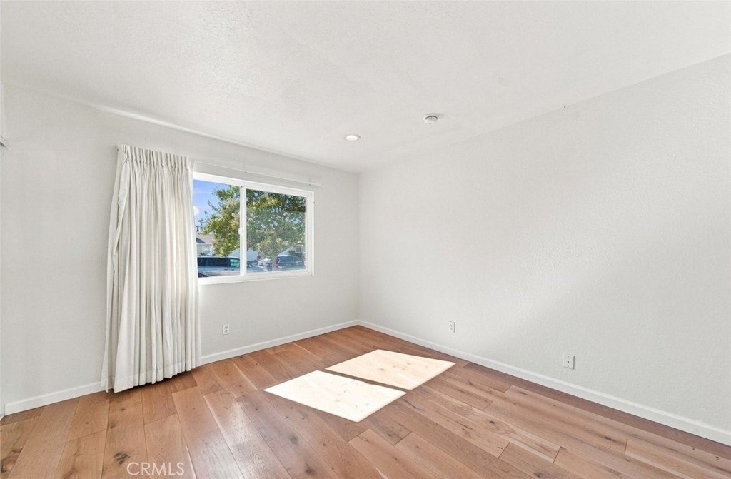 7244 Willis Avenue - Photo 16