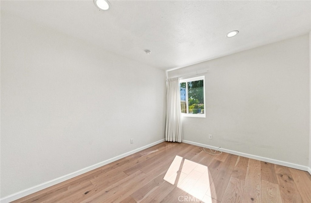 7244 Willis Avenue - Photo 18