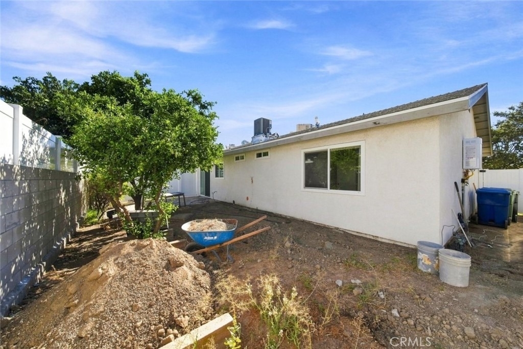 7244 Willis Avenue - Photo 27