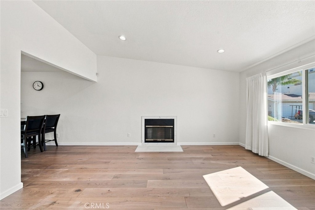 7244 Willis Avenue - Photo 3