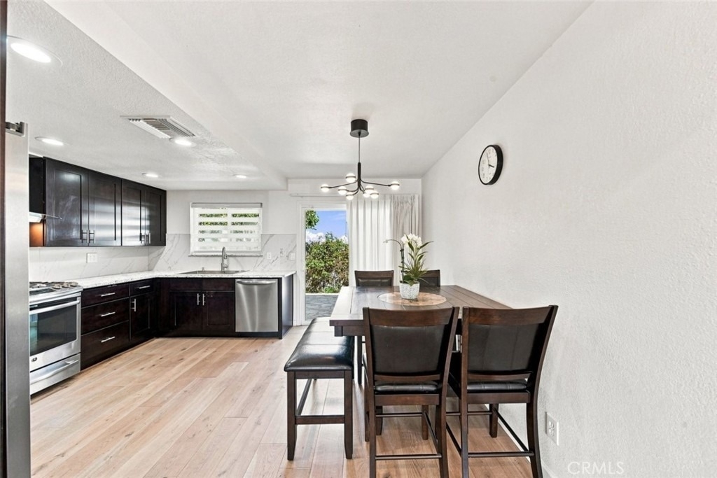 7244 Willis Avenue - Photo 9