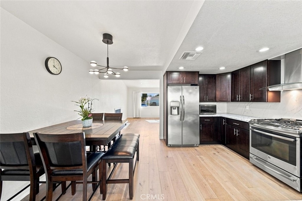 7244 Willis Avenue - Photo 13