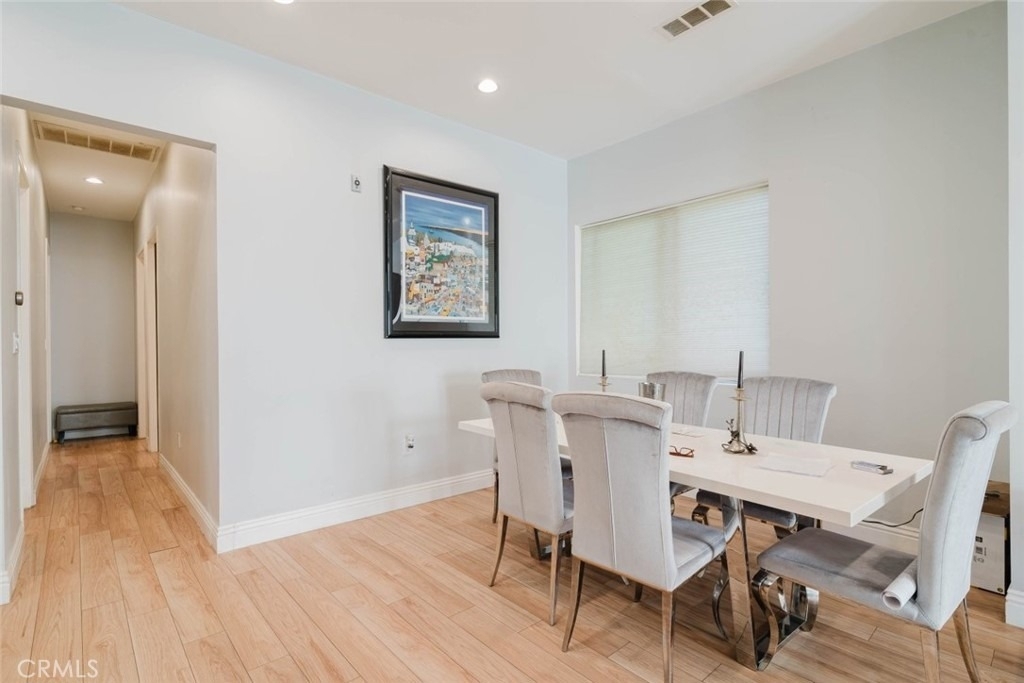 7347 1/2 Jamieson Avenue - Photo 5