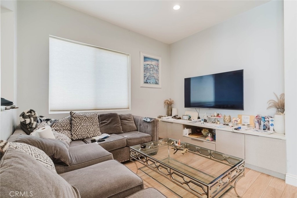 7347 1/2 Jamieson Avenue - Photo 2
