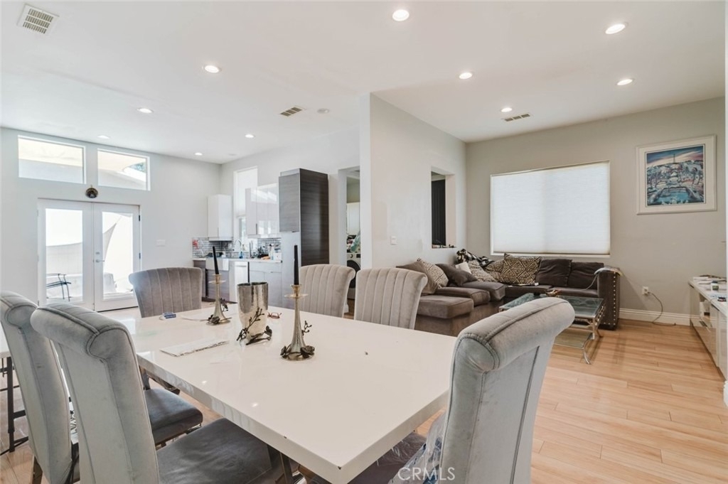 7347 1/2 Jamieson Avenue - Photo 4