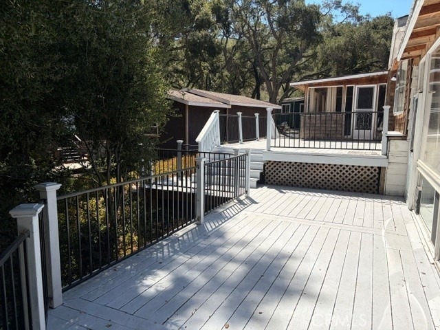 139 Sherwood Drive - Photo 2