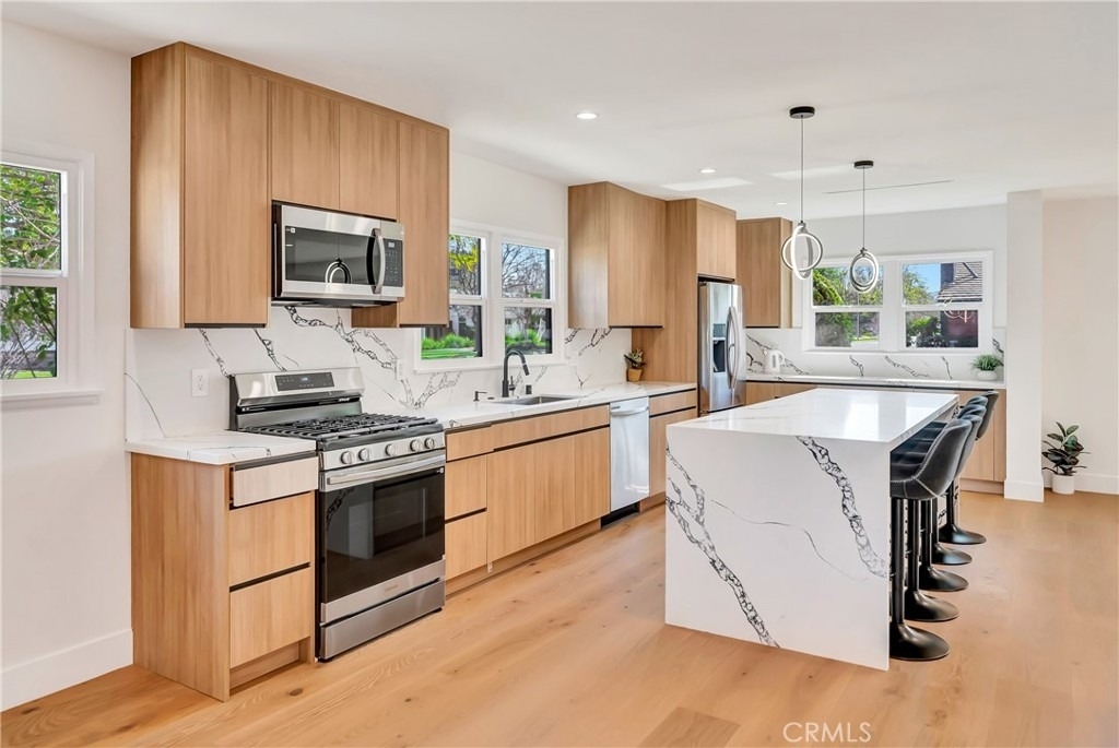 23635 Marylee St - Photo 11