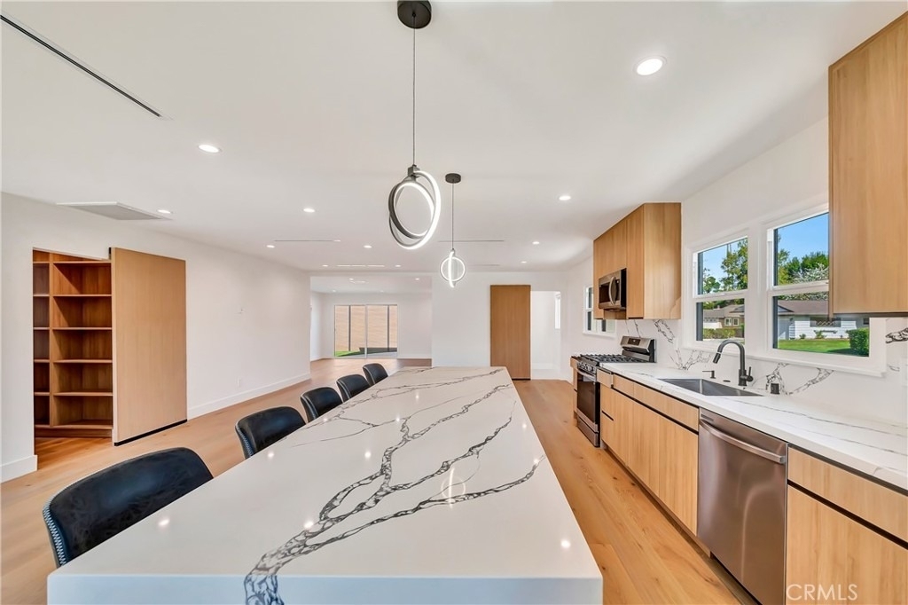 23635 Marylee St - Photo 13
