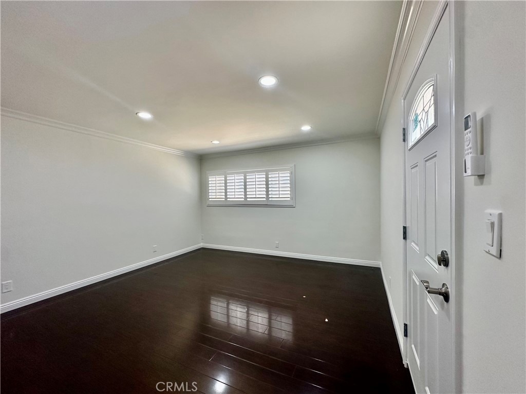 2726 N Brighton St - Photo 2
