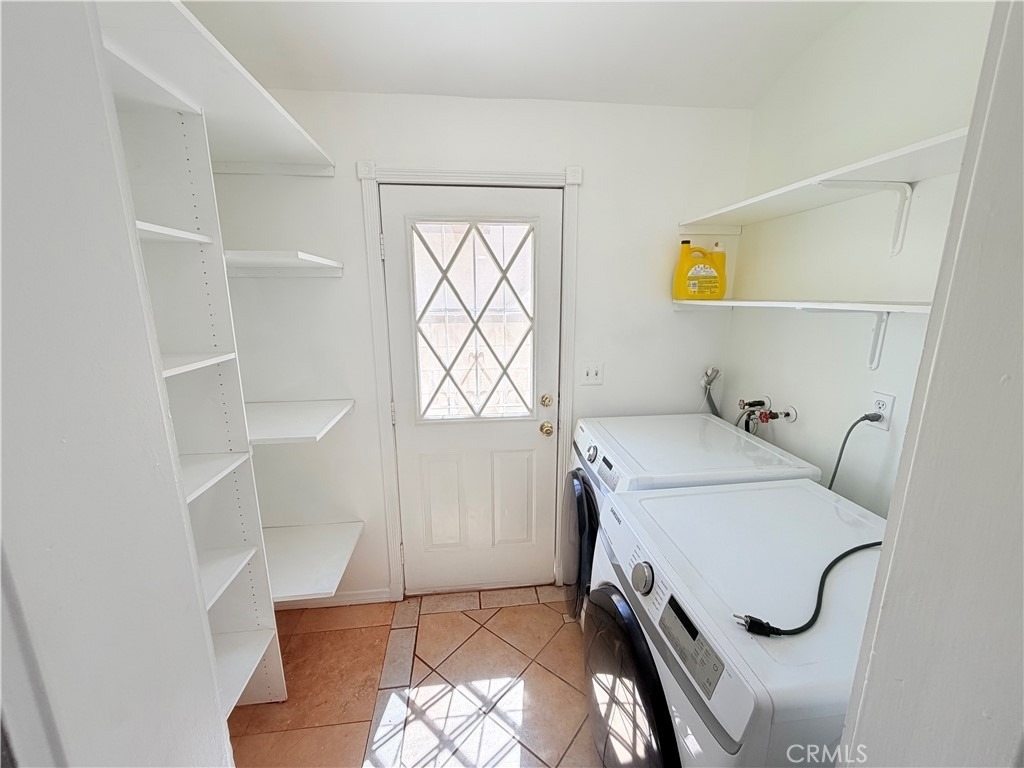 9423 Woodley - Photo 16