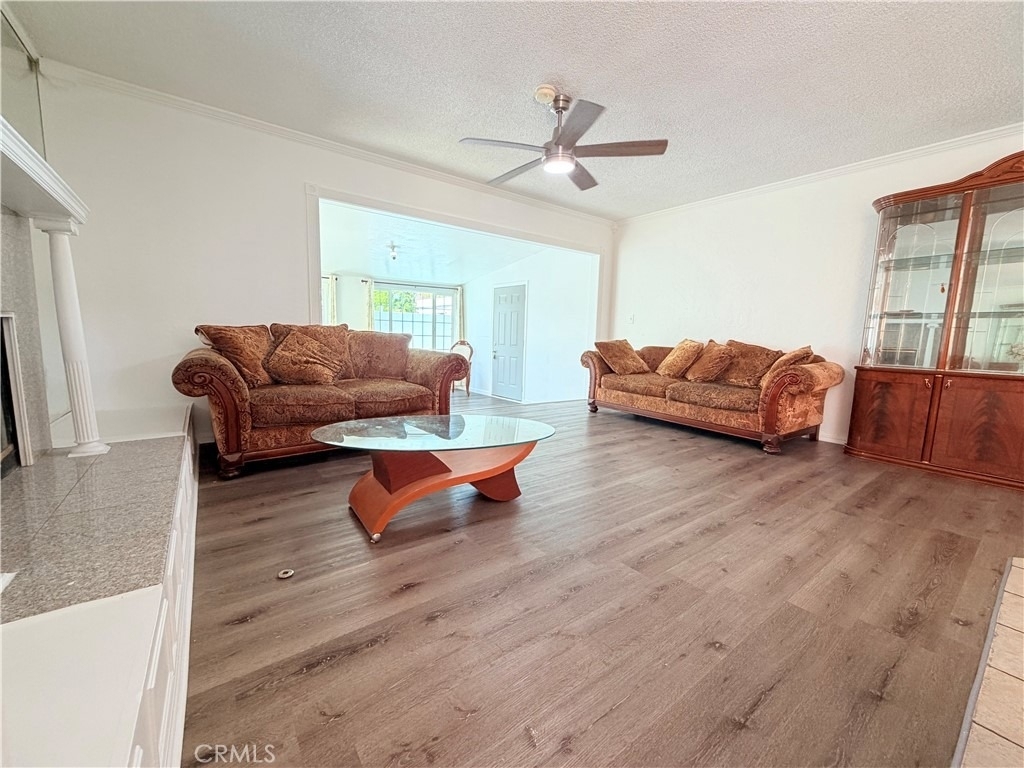 9423 Woodley - Photo 7