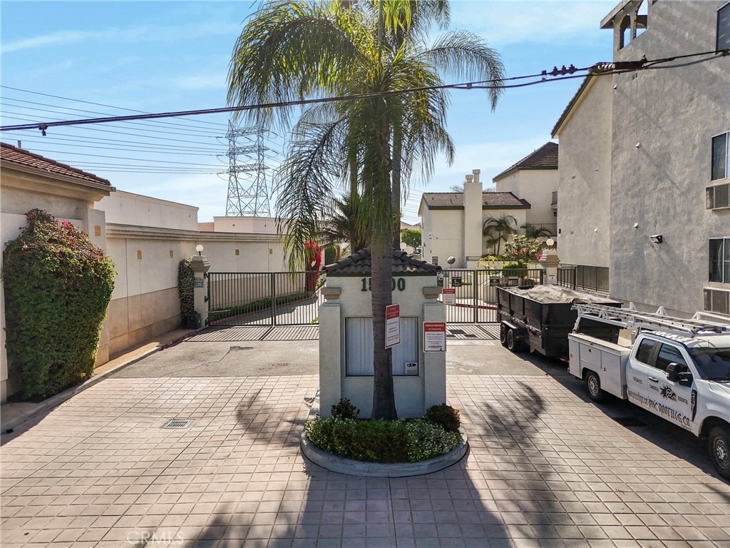 15000 Downey Avenue - Photo 4