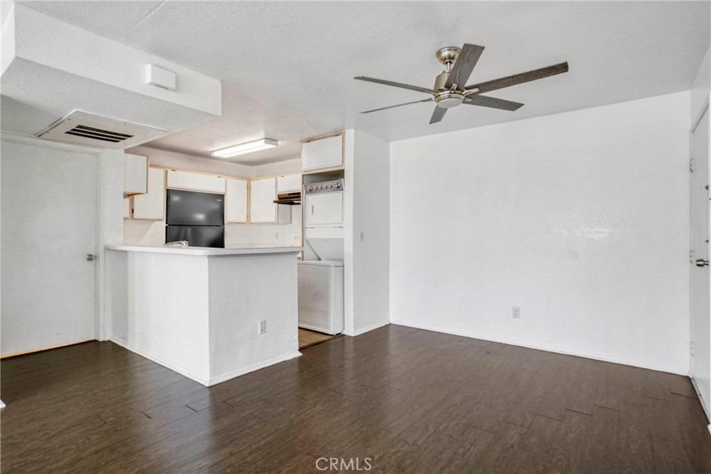 15000 Downey Avenue - Photo 10